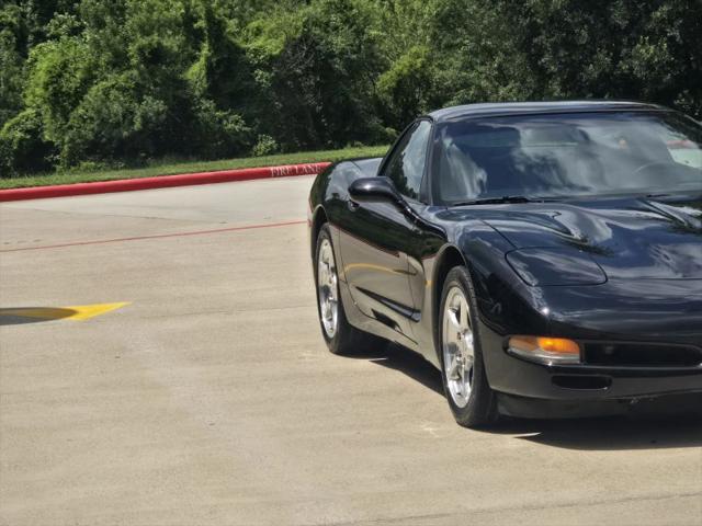 2001 Chevrolet Corvette Base