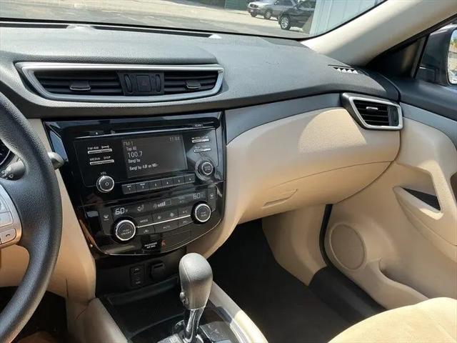2016 Nissan Rogue SV