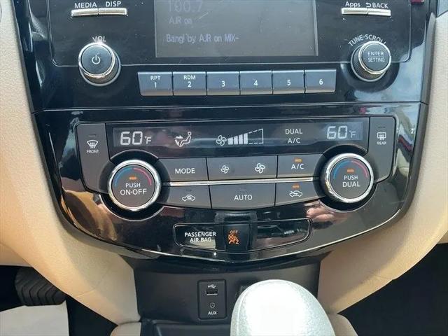 2016 Nissan Rogue SV