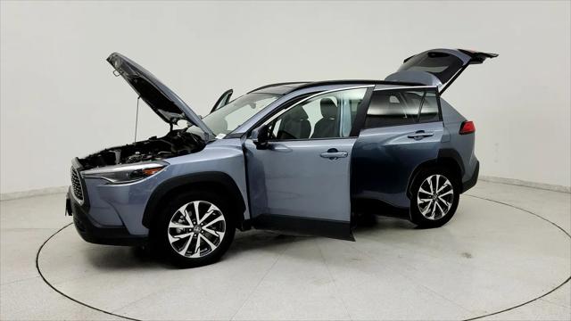 2023 Toyota Corolla Cross XLE