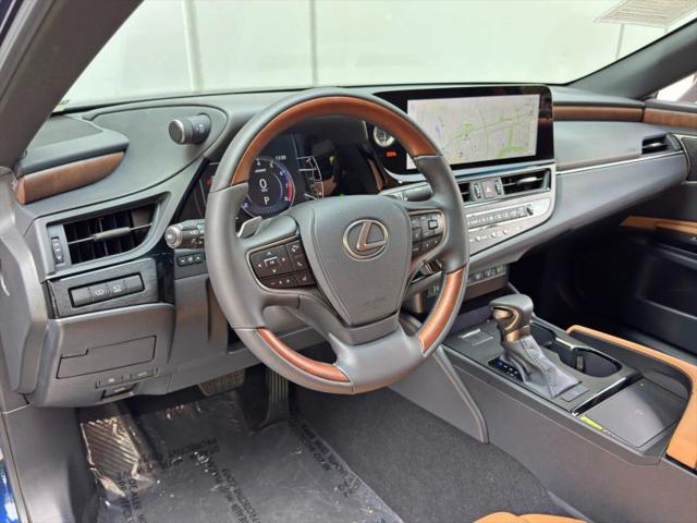 2025 Lexus ES 350 Ultra Luxury