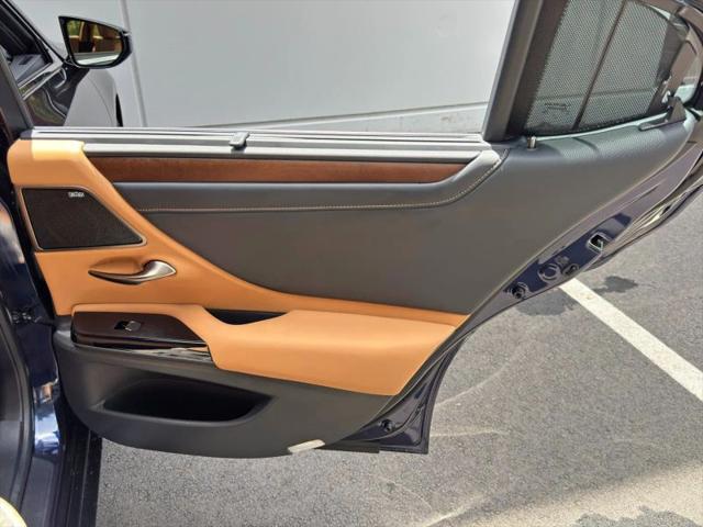 2025 Lexus ES 350 Ultra Luxury