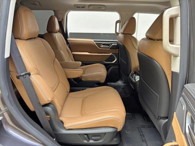 2025 INFINITI QX80 LUXE AWD