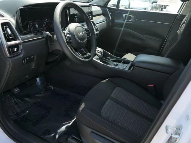 2023 Kia Sorento LX