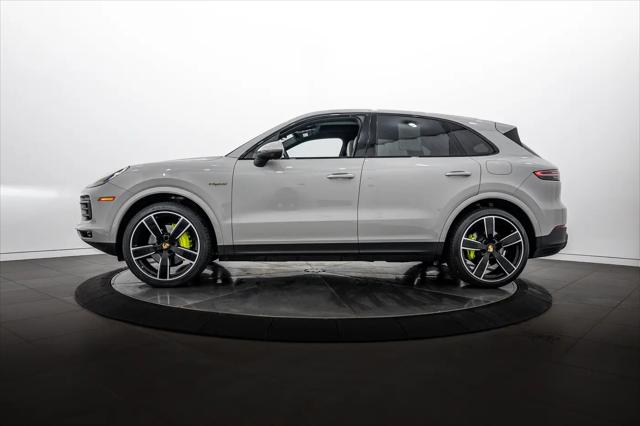 2023 Porsche Cayenne E-Hybrid Platinum Edition