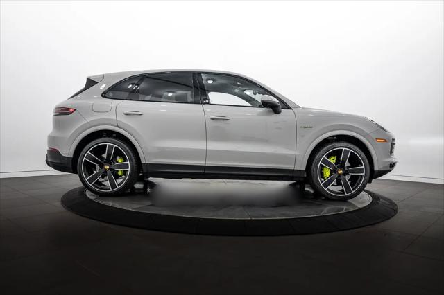 2023 Porsche Cayenne E-Hybrid Platinum Edition