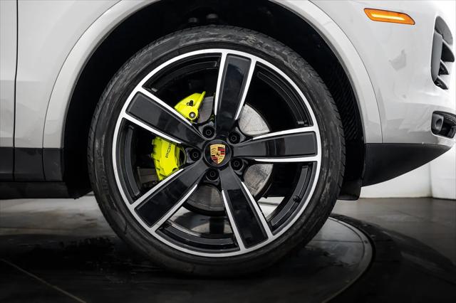2023 Porsche Cayenne E-Hybrid Platinum Edition