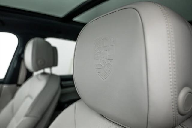 2023 Porsche Cayenne E-Hybrid Platinum Edition