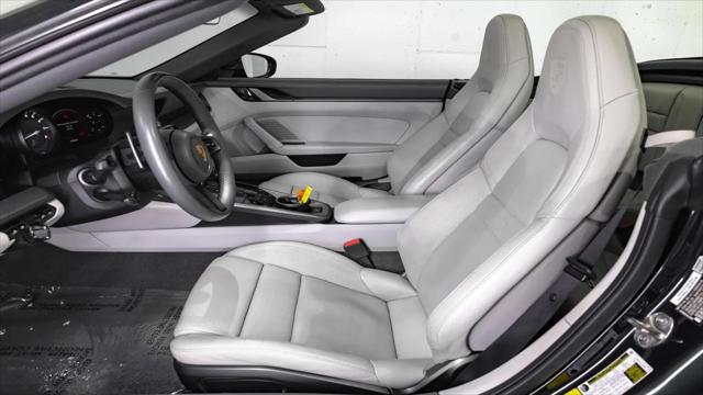 2020 Porsche 911 Carrera 4S Cabriolet