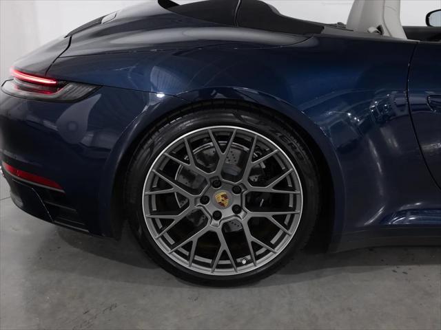 2020 Porsche 911 Carrera 4S Cabriolet
