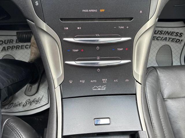 2013 Lincoln MKZ Base