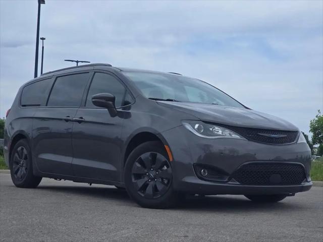 2020 Chrysler Pacifica Hybrid Limited for sale near Columbus, OH