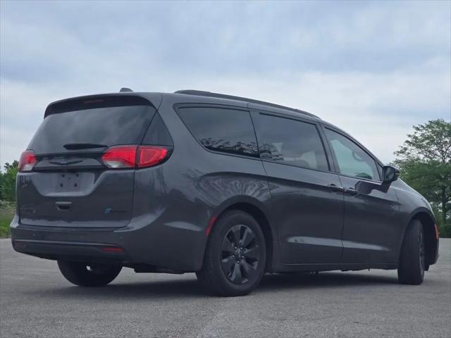 2020 Chrysler Pacifica Hybrid Limited