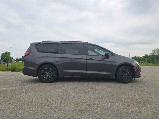 2020 Chrysler Pacifica Hybrid Limited