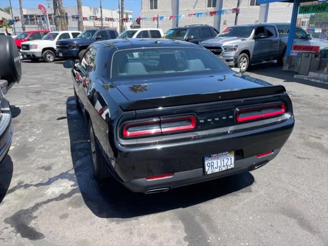 2019 Dodge Challenger SXT