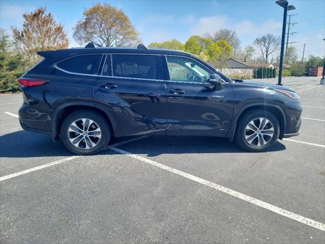 2021 Toyota Highlander Hybrid XLE
