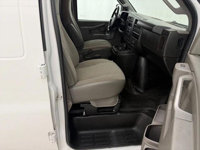 2022 Chevrolet Express Cargo Van RWD 3500 Extended Wheelbase WT