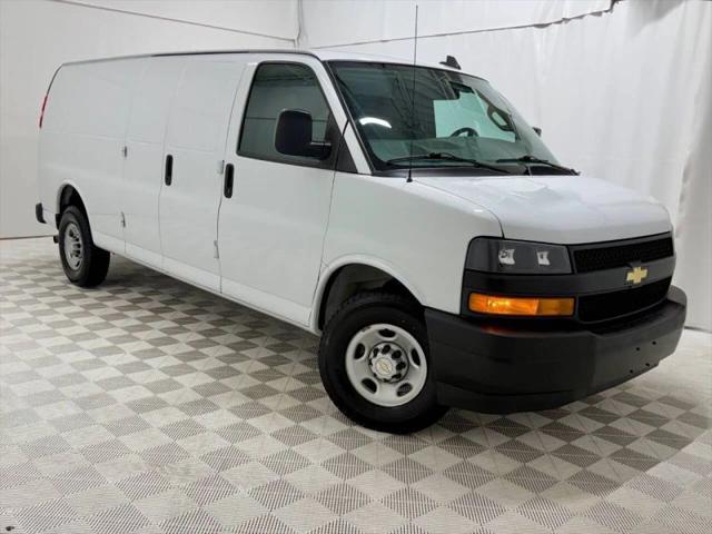 2022 Chevrolet Express Cargo Van RWD 3500 Extended Wheelbase WT