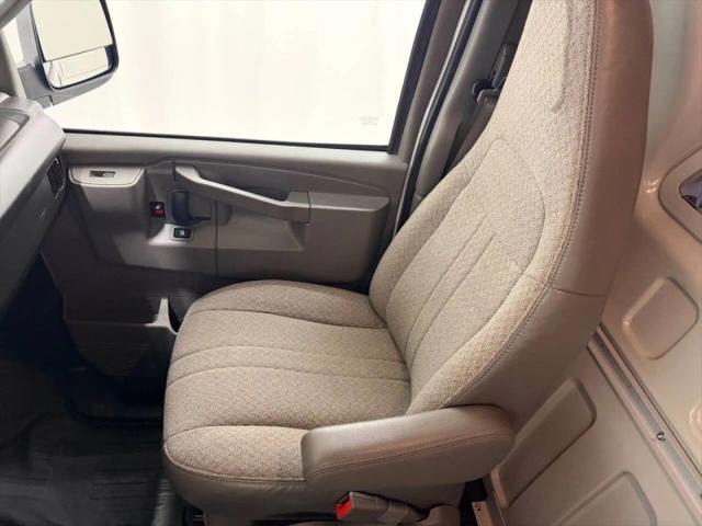 2022 Chevrolet Express Cargo Van RWD 3500 Extended Wheelbase WT