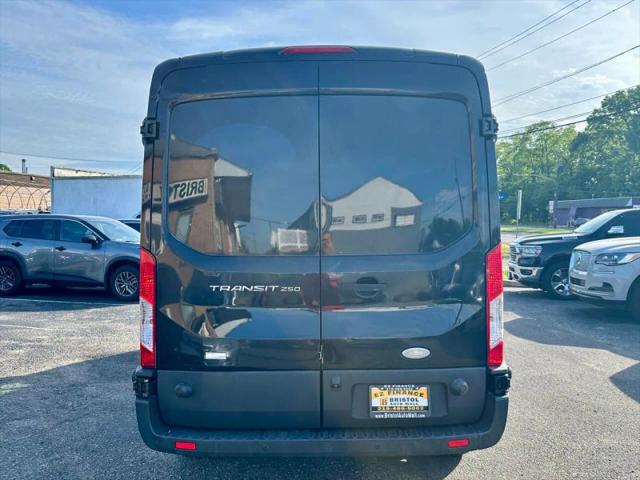 2015 Ford Transit Medium Roof w/Sliding Side Door w/LWB