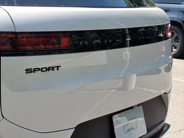 2026 Land Rover Range Rover Sport P360 SE