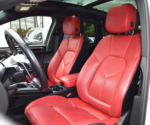 2019 Porsche Macan Macan