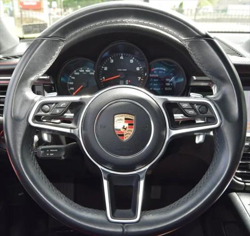 2019 Porsche Macan Macan
