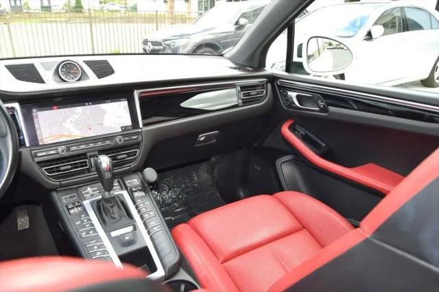 2019 Porsche Macan Macan