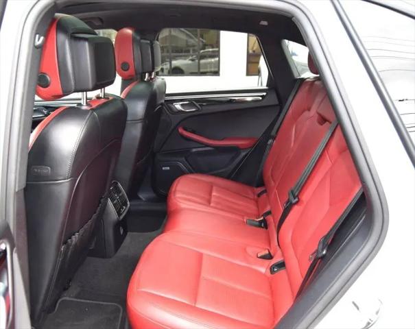 2019 Porsche Macan Macan