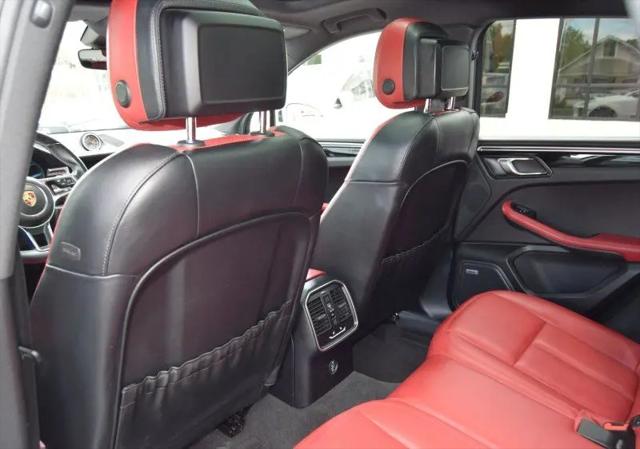 2019 Porsche Macan Macan