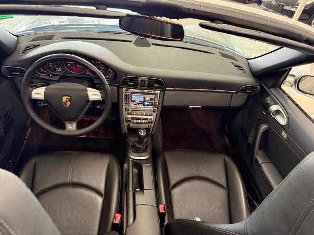 2005 Porsche 911 Carrera