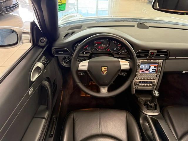 2005 Porsche 911 Carrera
