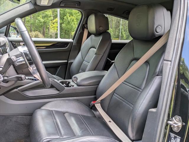 2023 Porsche Cayenne Platinum Edition