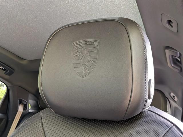 2023 Porsche Cayenne Platinum Edition