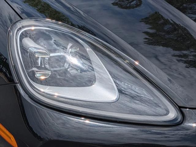 2023 Porsche Cayenne Platinum Edition