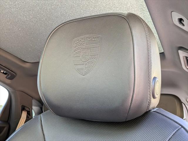 2023 Porsche Cayenne Platinum Edition