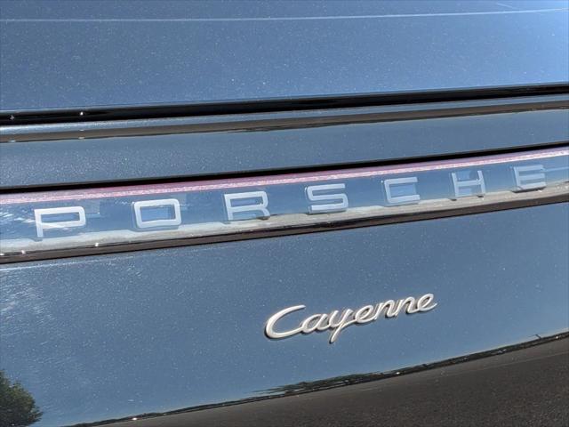 2023 Porsche Cayenne Platinum Edition