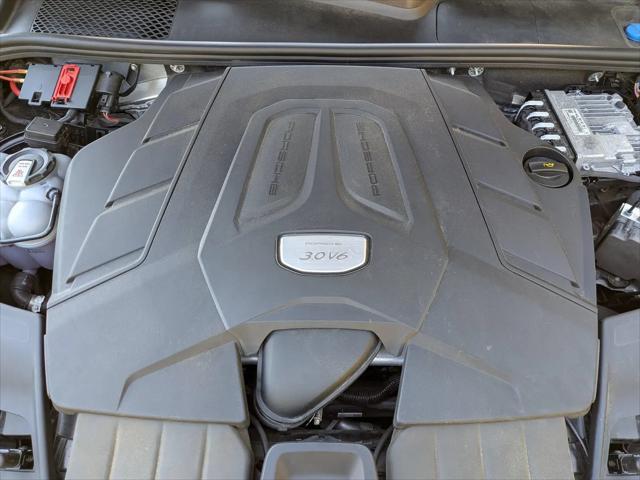 2023 Porsche Cayenne Platinum Edition