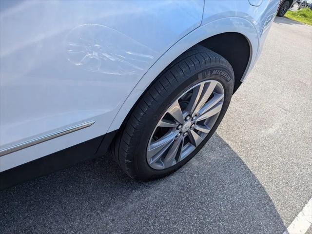 2024 Cadillac XT5 FWD Premium Luxury