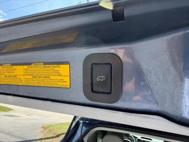 2013 Toyota Sienna XLE V6 8 Passenger