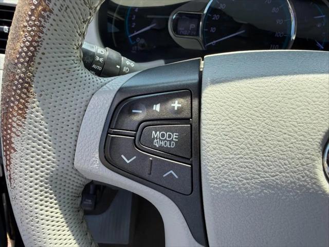 2013 Toyota Sienna XLE V6 8 Passenger