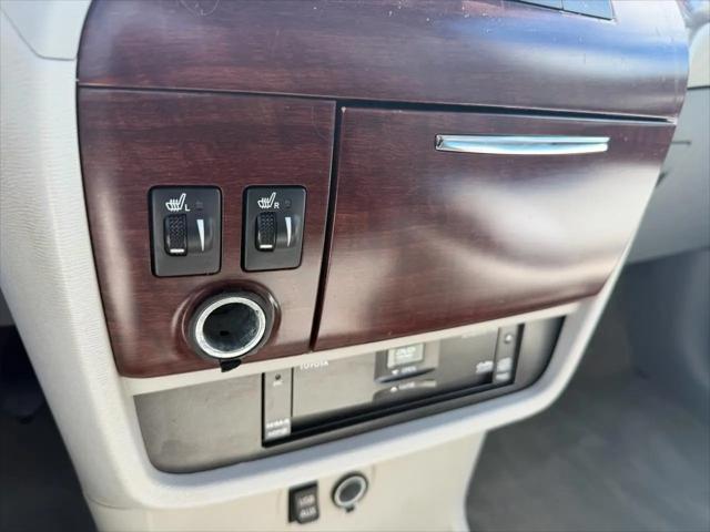 2013 Toyota Sienna XLE V6 8 Passenger