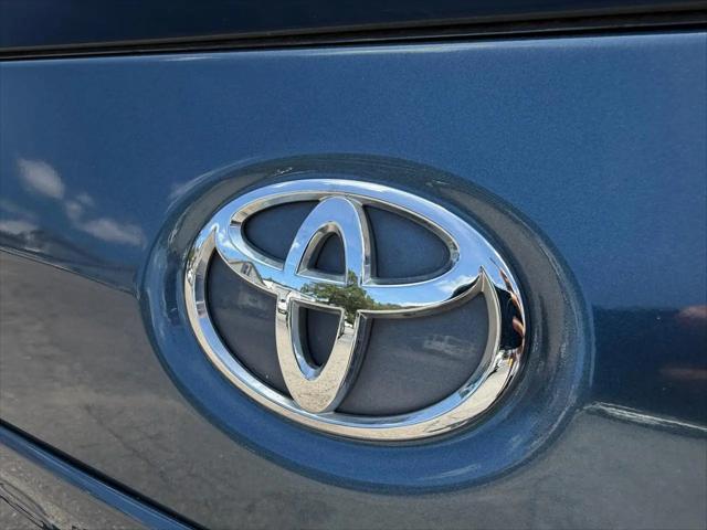 2013 Toyota Sienna XLE V6 8 Passenger
