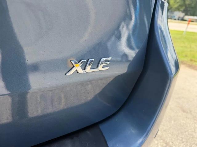 2013 Toyota Sienna XLE V6 8 Passenger