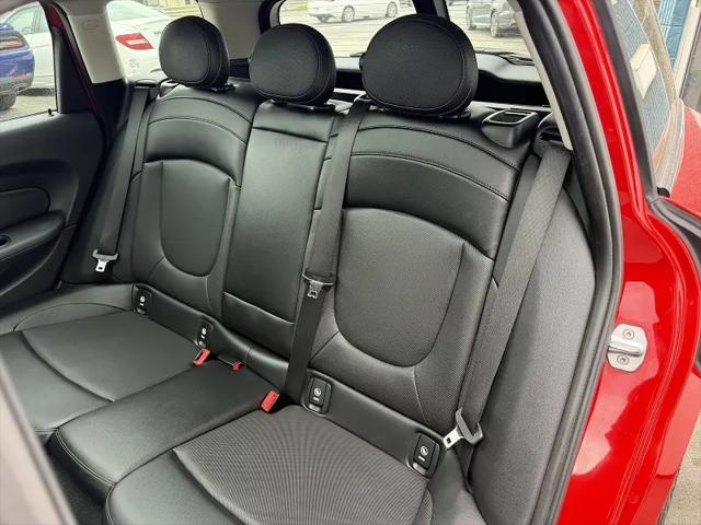 2016 MINI Cooper Clubman Cooper