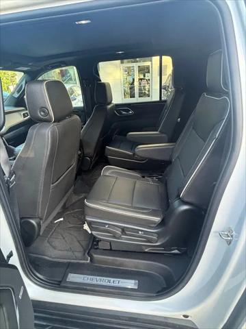 2023 Chevrolet Suburban 4WD Premier