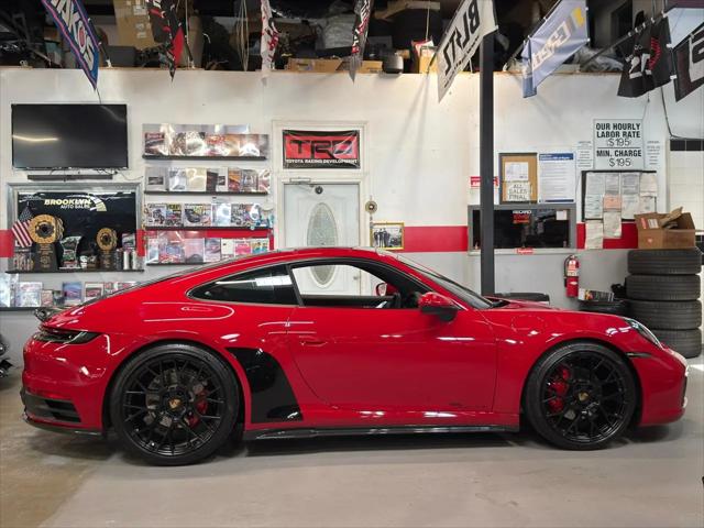 2022 Porsche 911 Carrera