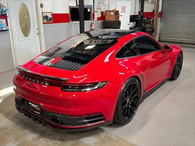 2022 Porsche 911 Carrera
