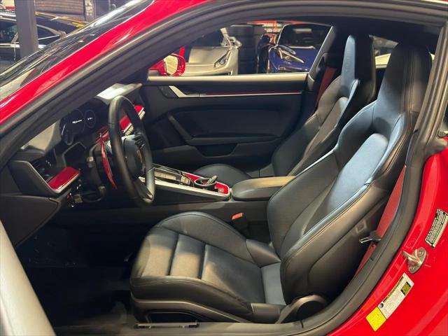 2022 Porsche 911 Carrera