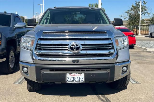 2017 Toyota Tundra SR5 5.7L V8